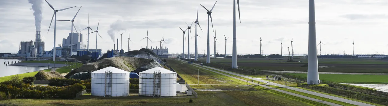 Groningen Seaports bij Eemshaven