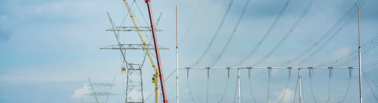 Werk aan hoogspanningslijn