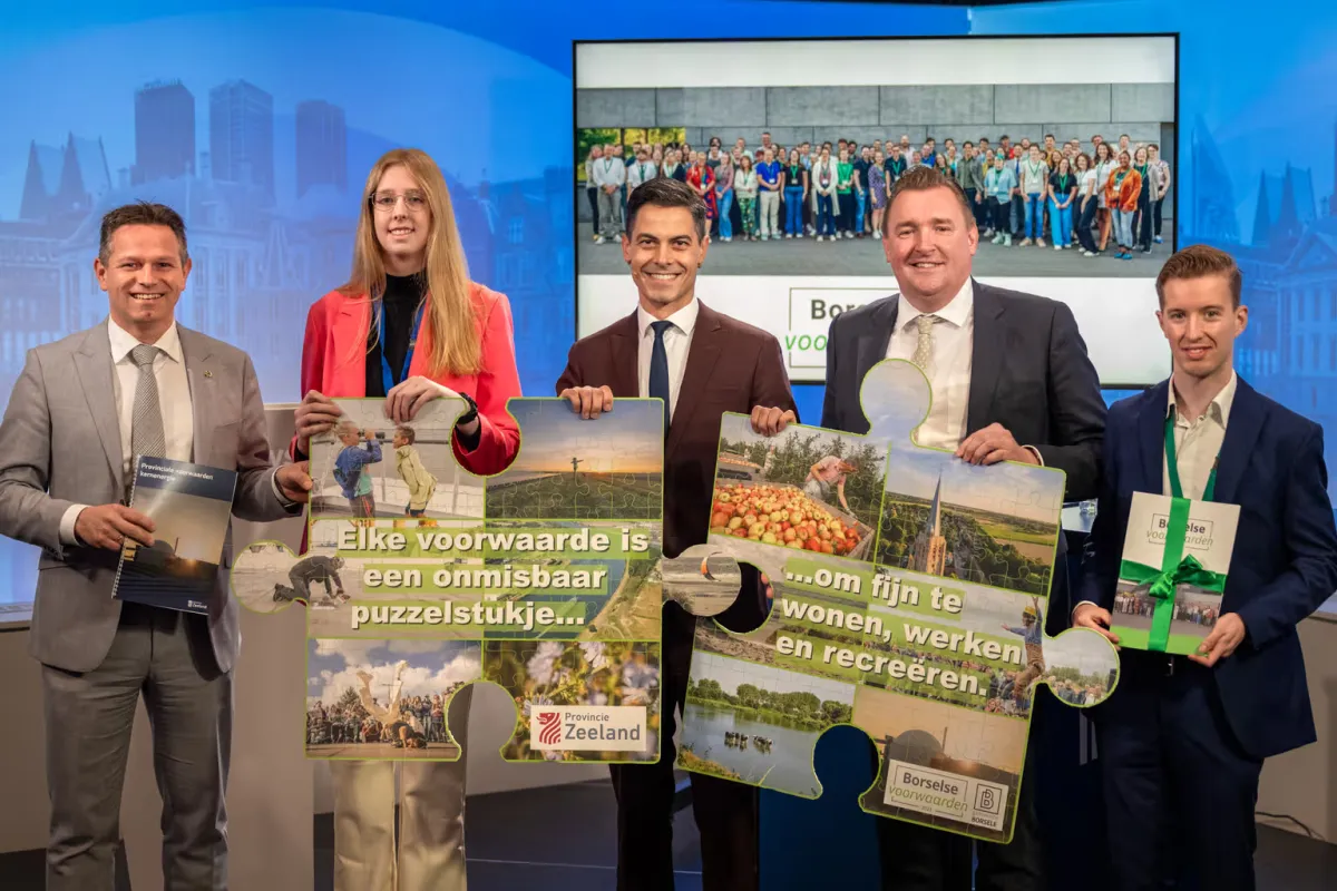 Minister Jetten krijgt de Borselse en Zeeuwse voorwaarden overhandigd