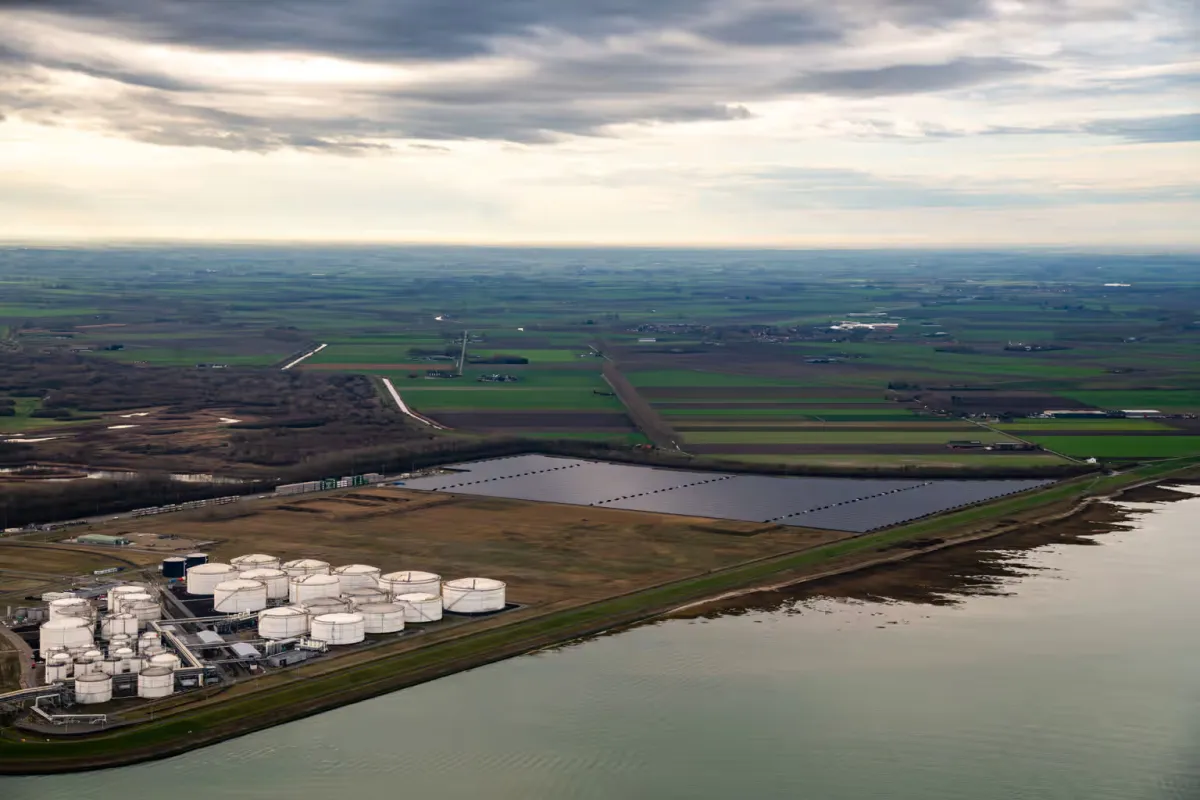 Luchtfoto van de Mosselbanken en Paulinapolder bij Terneuzen